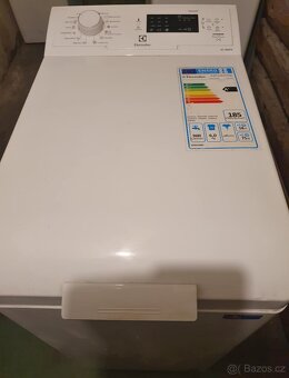 PRACKA ELECTROLUX,HORNI PLNENI,6KG,DISPLEJ,JAKO NOVA - 2
