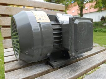Třífázový motor 380V, 1,5kW - 2