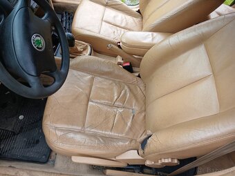 Škoda Octavia 1 interiér Laurin&Klement - 2
