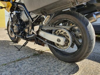 Yamaha FZS 600 Fazer - 2