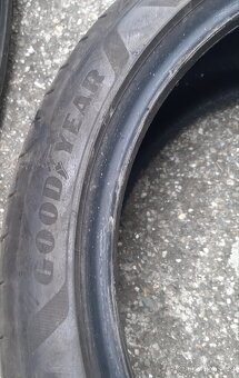 235/40/19 Goodyear - 2