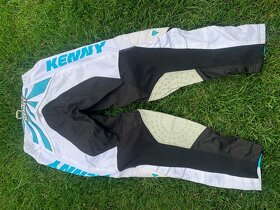 Přilba a oblečení na motocross - 2
