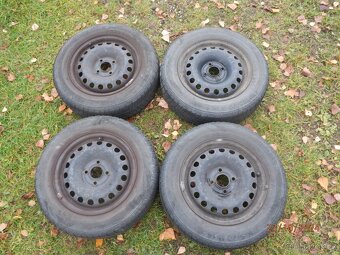 4xObutá zimní sada kol na ŠKODA CITIGO BARUM 165/70 R14 - 2