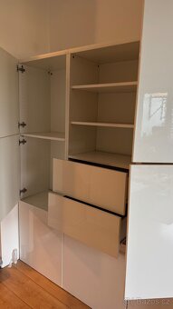 Skřiň Ikea za odvoz - rezervace do pondělí - 2