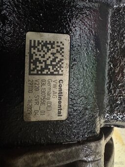 03L130755E Vstřikovací čerpadlo 1.6tdi 03L130755E - 2