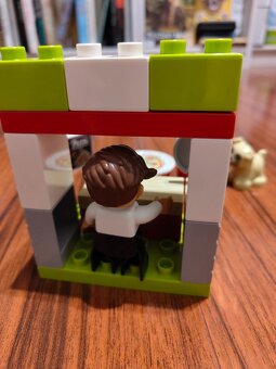 LEGO duplo pizza stánek - 2