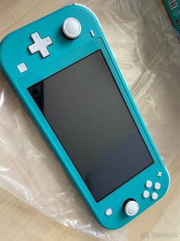 Herní konzole Nintendo Switch Lite - 2