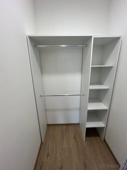 Prodám šatní skříň - 2