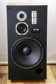 PIONEER HMP-1100 / nejvyšší model v daném období, 32kg - 2