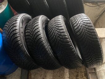 Zimní pneu 195/65 R15 - 2