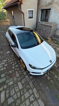 Volkswagen Scirocco R 2.0 195 kw DSG - 2