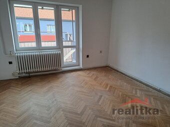 Prodej pěkného bytu 3+1, 69m2, s balkonem, Opava, ul. Polní - 2