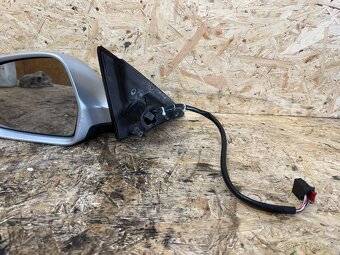 LEVÉ ZPĚTNÉ ZRCÁTKO AUDI A4 B8 8K1857409AG 6 PIN LX7W - 2