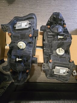 Přední originál světla Dodge Charger HID - 2