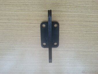 Držáky motoru a matice kolen Jawa 350 634 - 2