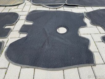 Volha Gaz 24, nové originální středové koberce - 2