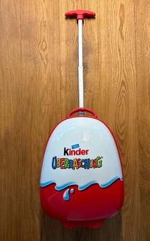 NOVÝ Kinder Surprise trolley - 2
