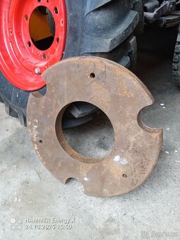 Predám závažie na malotraktor mt8 alebo tz4k14 - 2