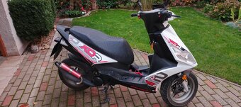 Prodám skútr Generic XOR 50 - 2