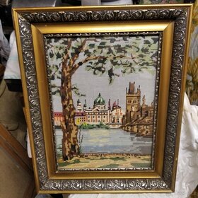 stare gobeliny v ramech zlacenych - 2