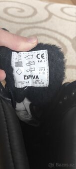 Prodám pracovní obuv (nenošené) - 2