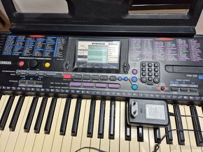 Klavesy Yamaha PSR230 CE s adapterem a se stojanem - 2
