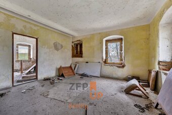 Prodej pozemku 5511 m2 s budovou 176 m2 - Nová Ves - Louka - 2