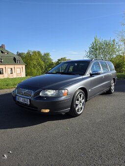 Volvo V70 2,4 D5 manuál - 2