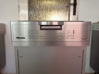 Myčka nádobí Miele G 1102 SCi - 2