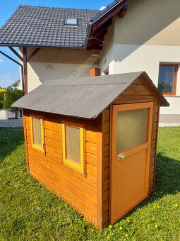 Dřevěný domek pro děti - 2