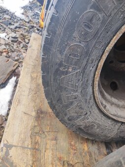 Prodám 4x pneu 215/75 R17,5 - 2
