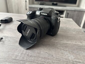 Panasonic Lumix GH5 + Lumix G Vario 12-60mm + prislusenstvi - 2