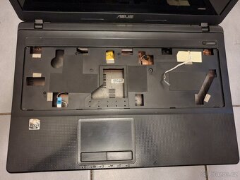 Tělo Asus X54H. - 2