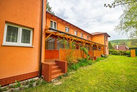 Prodej chaty s 3 apartmány, 231 m, pozemek 688 m - 2