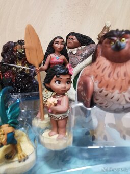 Disney Store Vaiana (Moana) Deluxe 10ti dílná sada figurek - 2