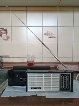 Staré rádio RIGA s pouzdrem - 2