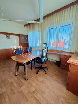 Pronájem kanceláře 18 m² s parkováním v Šumperku - 2