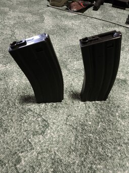 Airsoftová zbraň - 2