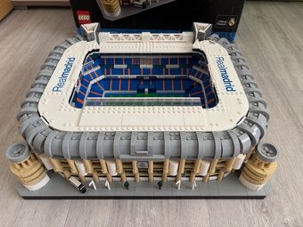 LEGO® Icons 10299 Santiago Bernabéu Stadium - 2