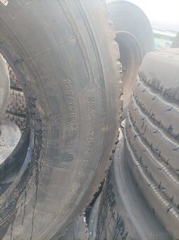 Pneu Michelin X Multi    225 75 17,5 - 2