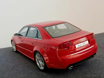 Audi RS4 - 1:18 - 2