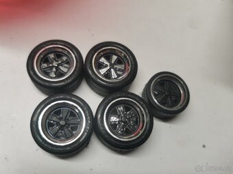 Porsche 911 Speedster Maisto 1:18 kola - 2