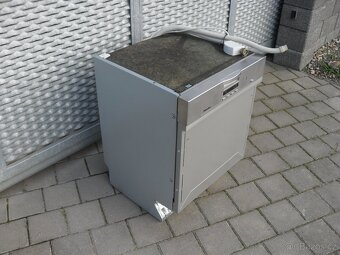 VESTAVNÁ MYČKA MIELE,LUXUSNÍ ZNAČKA,NEREZ,LCD,TURBO.tř.A+ - 2