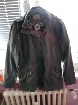 Bunda  s kapucí vojenska divčí 250kč XXL - 2