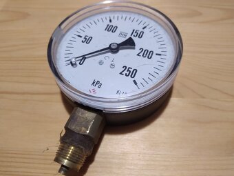 manometr 0-250 kPa - 2