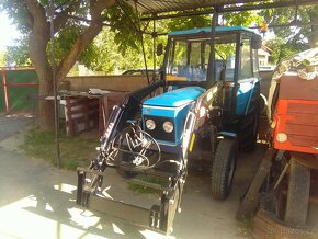 AKCE -- Nový čelní nakladač TUR 3 - 2