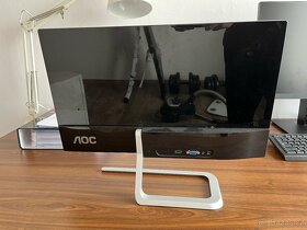 Prodám LCD monitor AOC 21 palců - 2