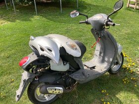 Kymco yup 50 náhradní díly nebo celá - 2