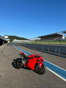 Kapoty Ducati panigale v4 - 2