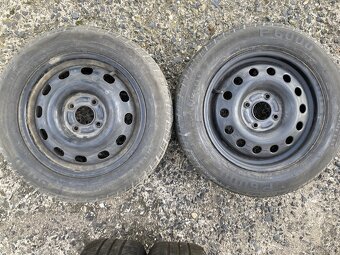 Letní pneu 195/60/15” Pirelli - 2
